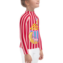 Load image into Gallery viewer, Girl&#39;s Rash Guard Popcorn Night Time
